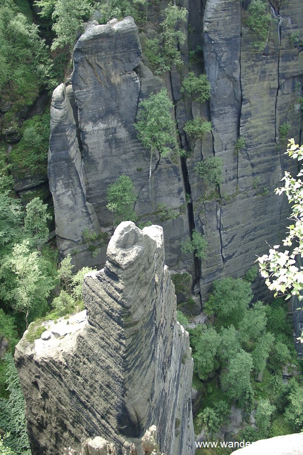 Zwillingsstiege, Brckenturm