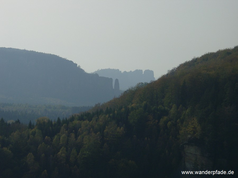 Affensteine, Torsteine, Hausberg