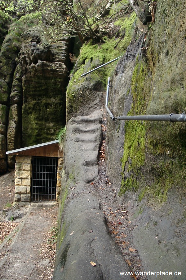 Einstieg Wildschtzensteig, links Samariterhaus