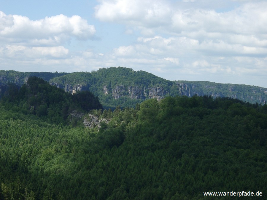 Im Hintergrund Kleiner Winterberg, vorn Kanstein, Neunstelliger Hbel