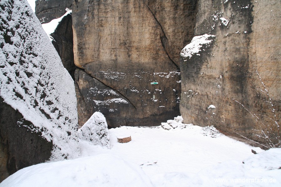 Platz vor der Talwand des Jkelfelsens, Klammweg