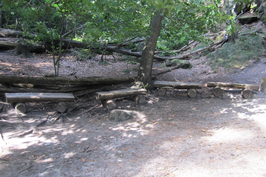 Rastplatz oberhalb Wildschtzensteig