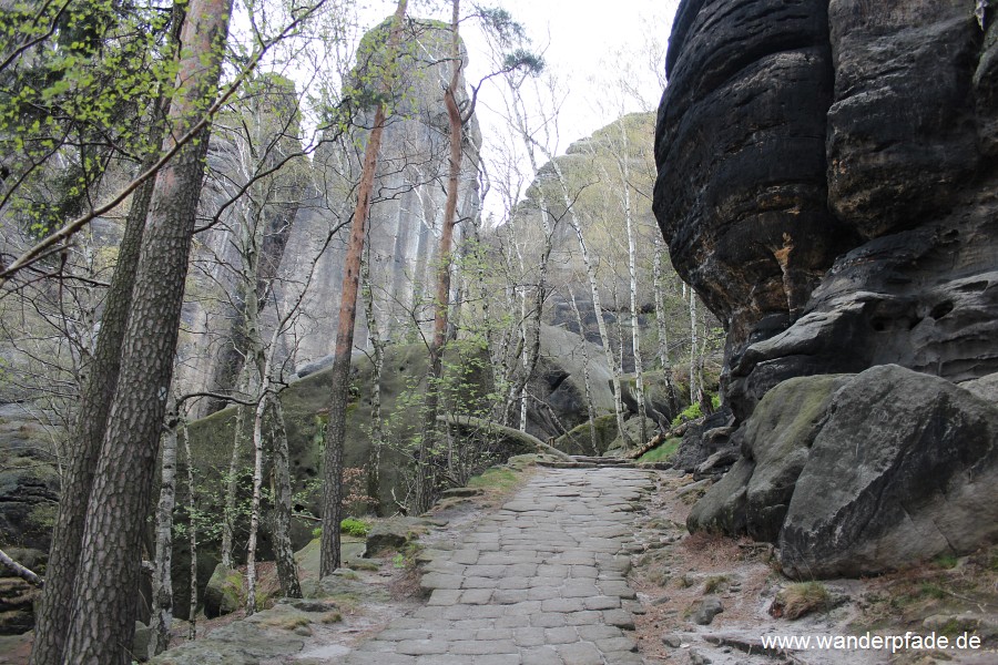 Foto: West-Auf-/ Abstieg zum Fuß des Pfaffenstein