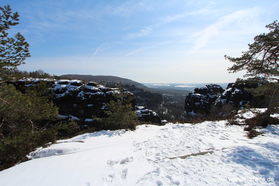 Hinten links: Groer Winterberg