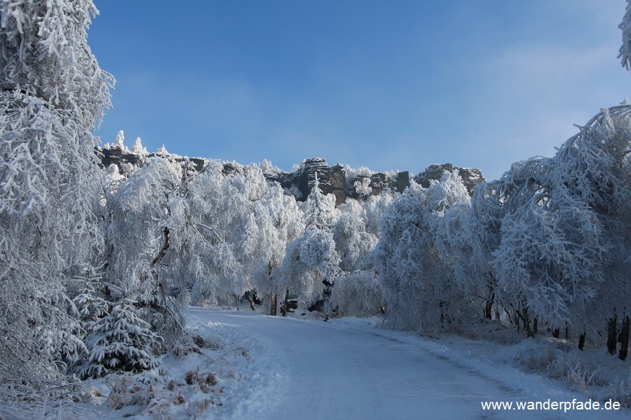 Strae auf den Hohen Schneeberg