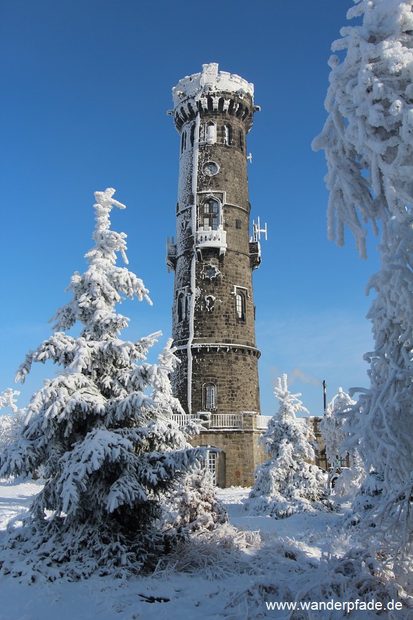 Foto: Turm auf dem Hohen Schneeberg