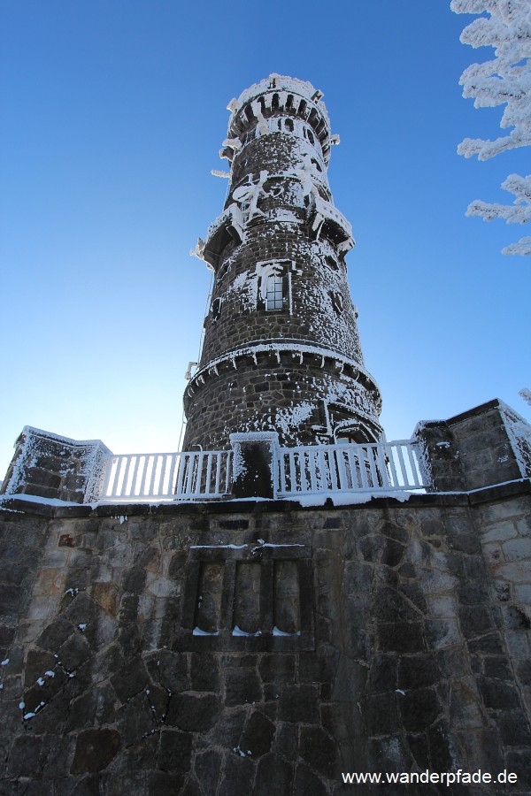 Foto: Turm auf dem Hohen Schneeberg