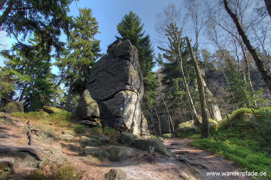 Abzweig am Frienstein zum Oberen Affensteinweg in Richtung Kleiner Winterberg