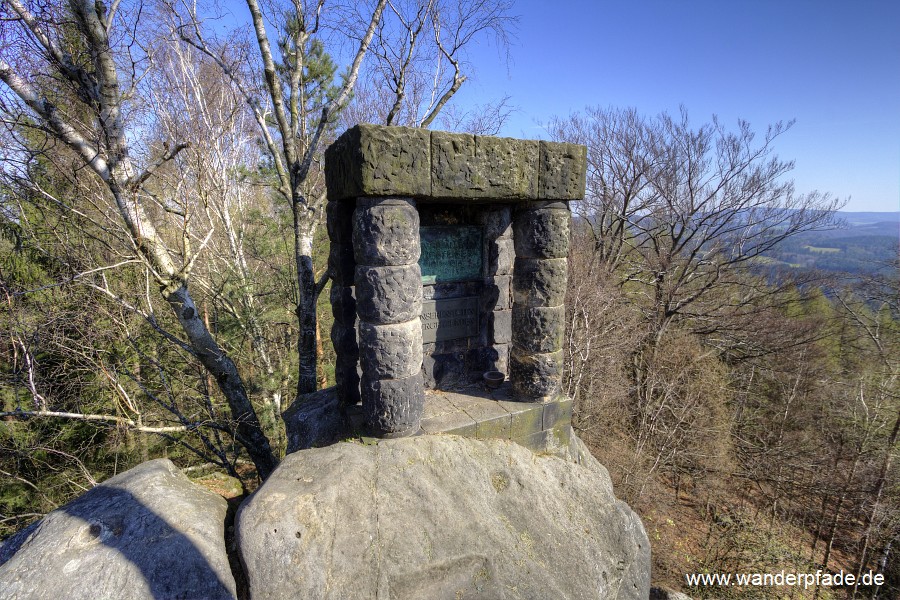 Foto: Bergsteigerdenkmal auf der Hohen Liebe