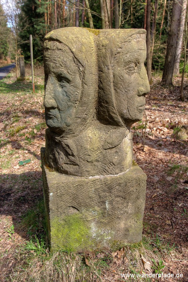 Kunst am Schlosserhbelweg: Die Alter der Frau (Sandor Nagy, Ungarn, 1987)